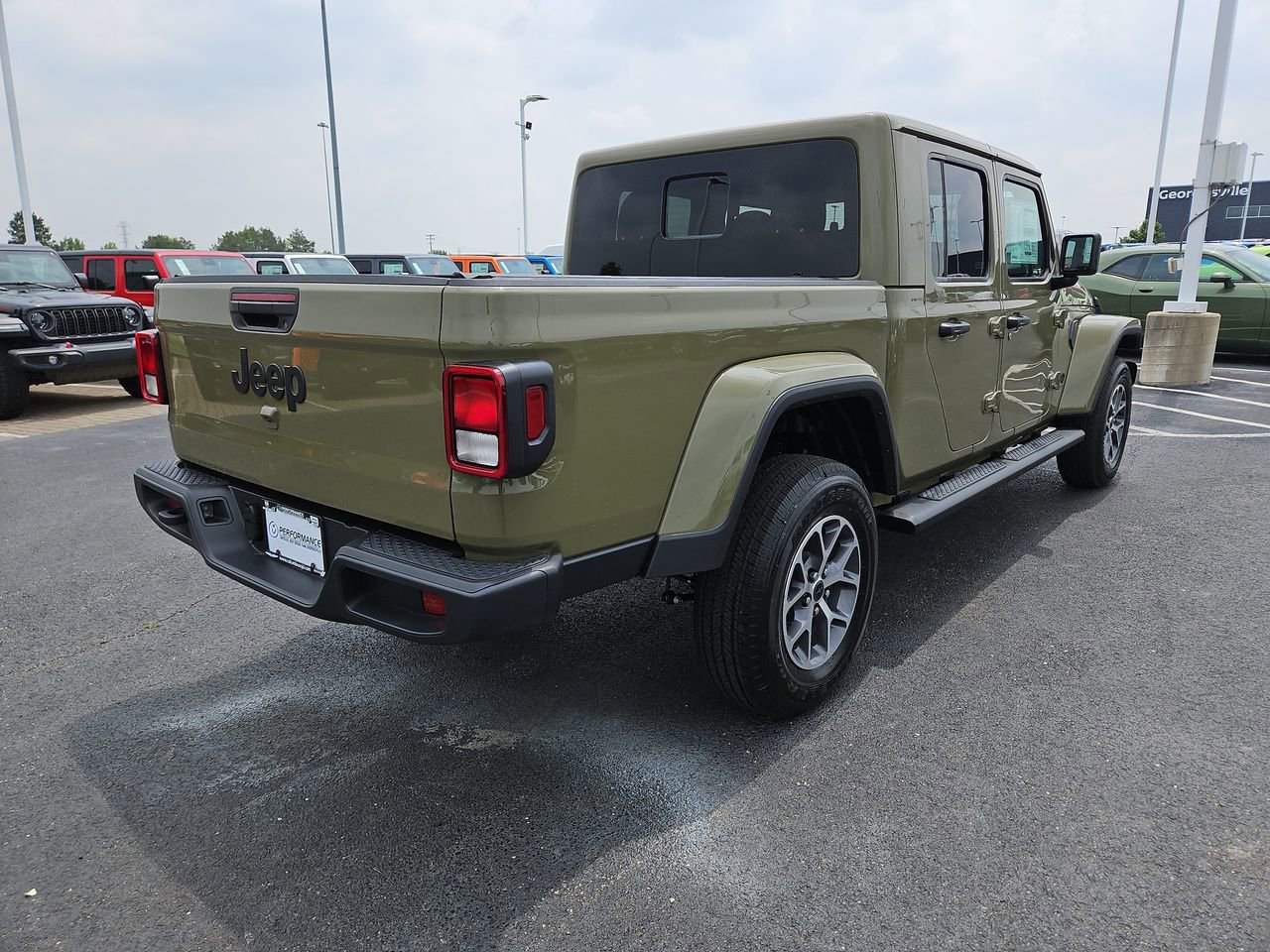 New 2025 Jeep Gladiator Sport image 7