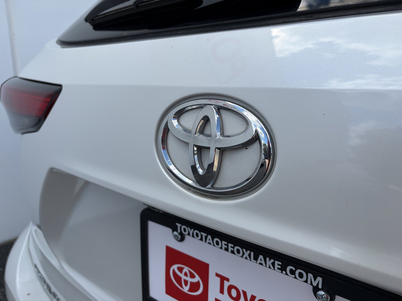 Used 2022 Toyota Highlander XLE AWD/4WD image 39