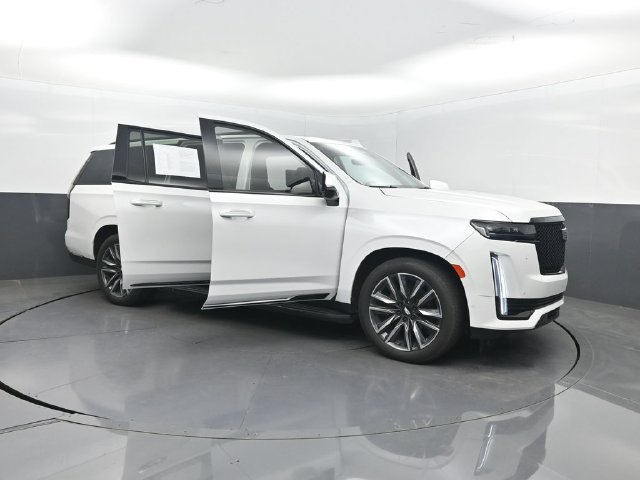 Used 2023 Cadillac Escalade ESV Sport Platinum w/ LPO, ONYX Package AWD/4WD image 32