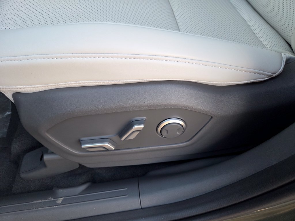 New 2026 Hyundai Santa Fe SEL AWD/4WD image 12