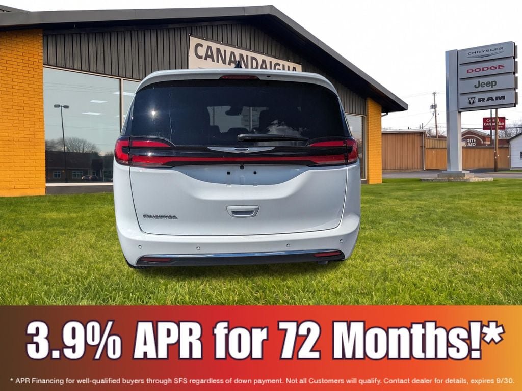 New 2026 Chrysler Pacifica Select FWD image 6