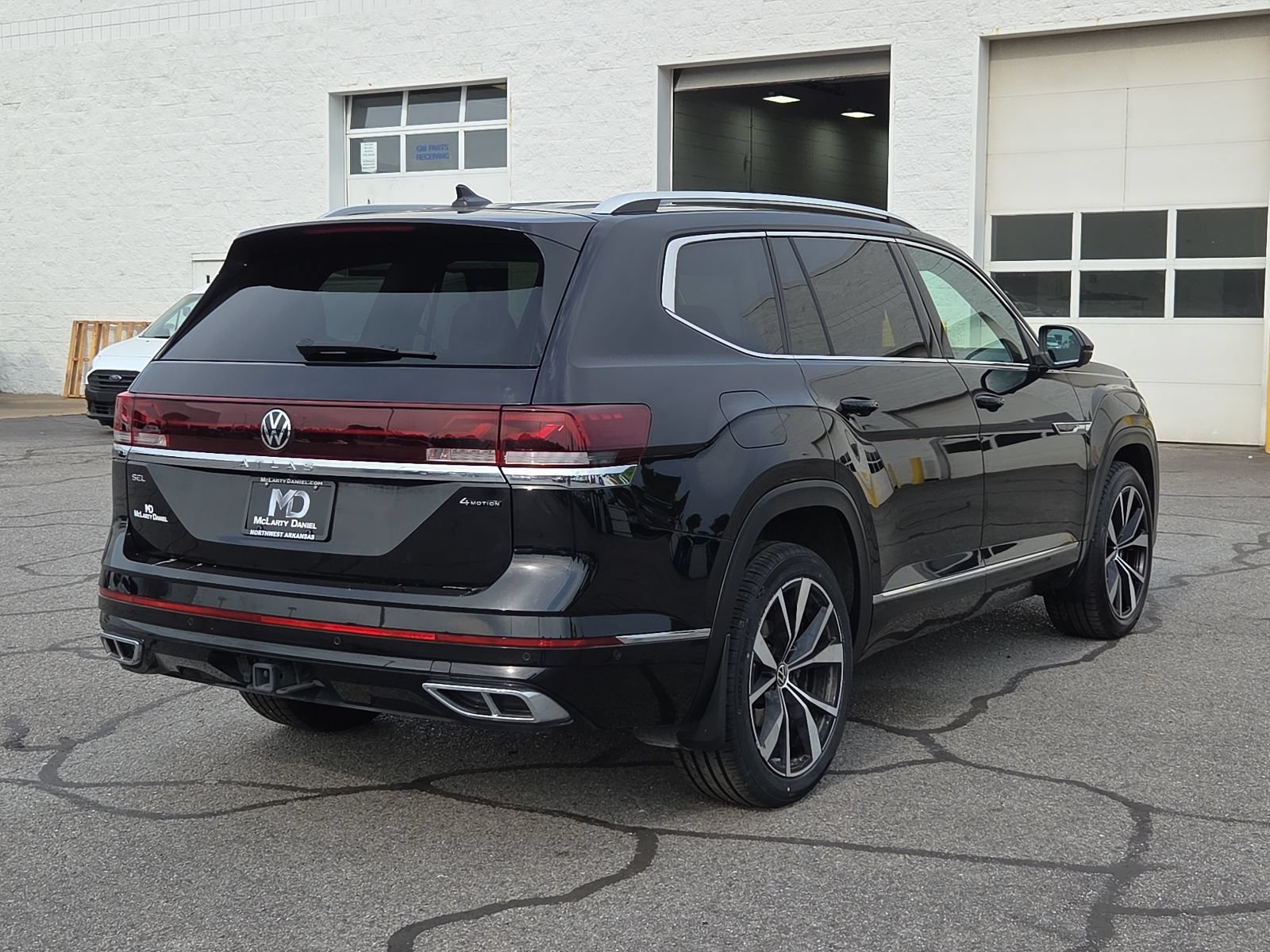 Used 2025 Volkswagen Atlas SEL Premium R-Line AWD/4WD image 14