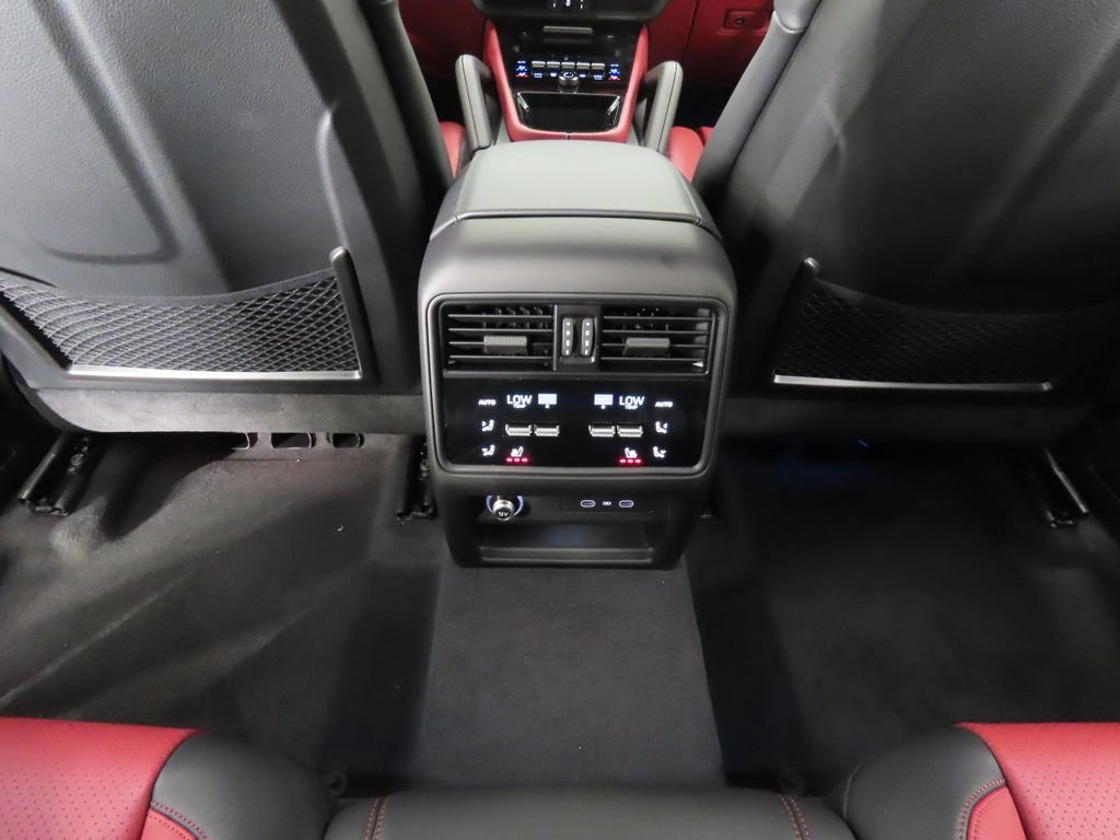 New 2026 Porsche Cayenne Turbo GT AWD/4WD image 33
