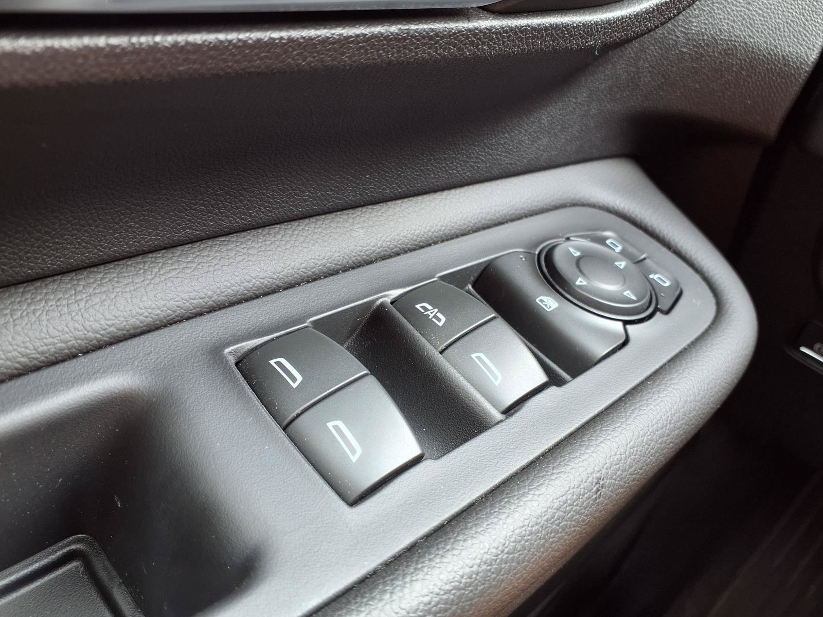 Used 2024 GMC Terrain SLE FWD image 20