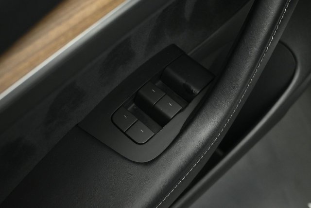 Used 2023 Tesla Model 3 Standard Range RWD image 45
