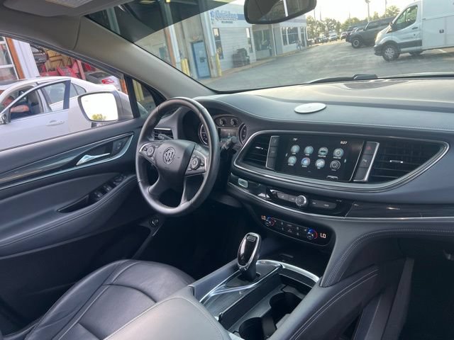Used 2018 Buick Enclave Essence AWD/4WD image 41