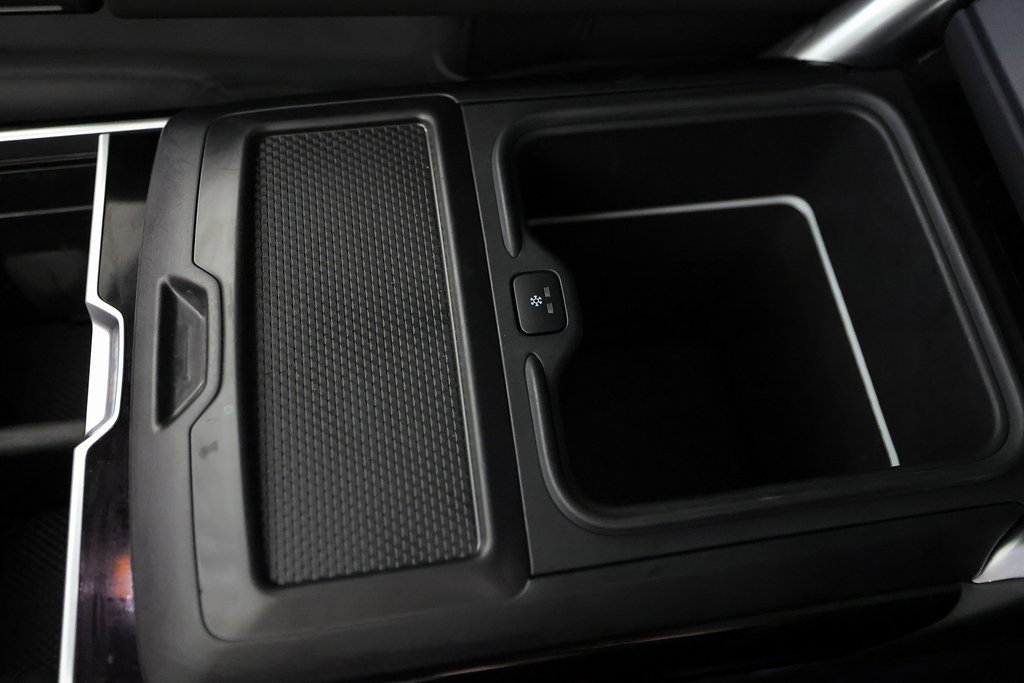 Used 2023 Land Rover Range Rover SE image 39