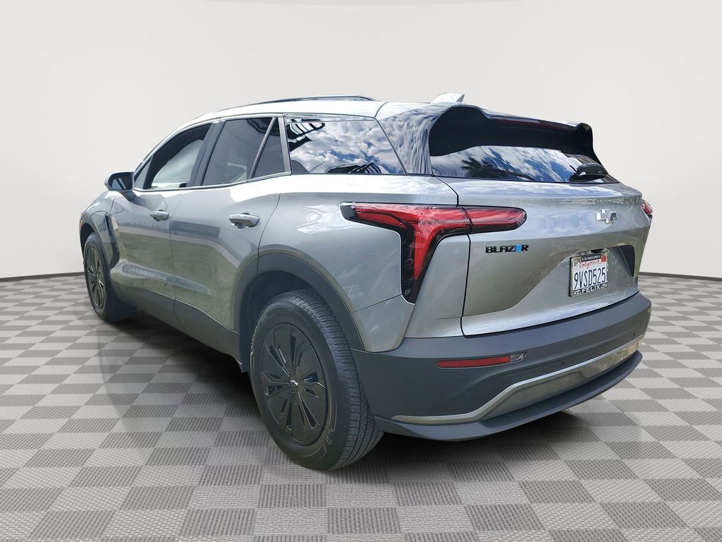 Used 2026 Chevrolet Blazer EV LT w/ Midnight/Sport Edition image 2