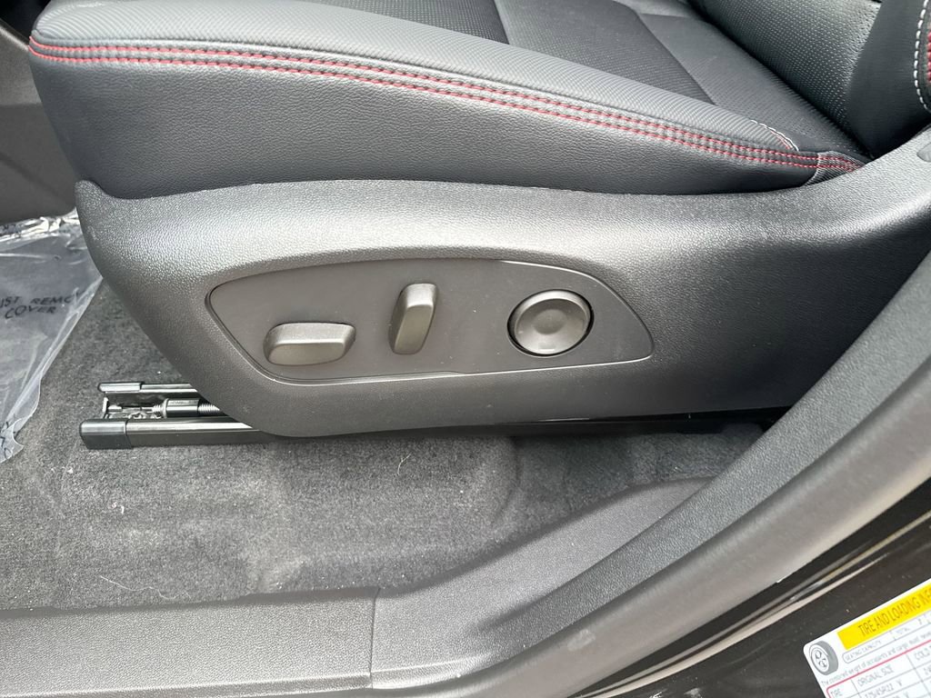 New 2026 Chevrolet Traverse RS image 14