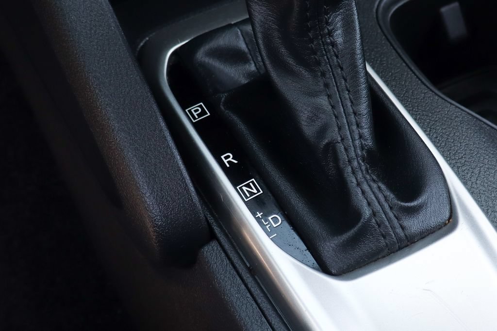 Used 2025 Nissan Frontier S RWD image 38