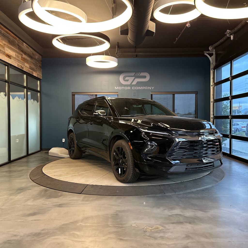Used 2024 Chevrolet Blazer RS w/ Driver Confidence II Package AWD/4WD image 1