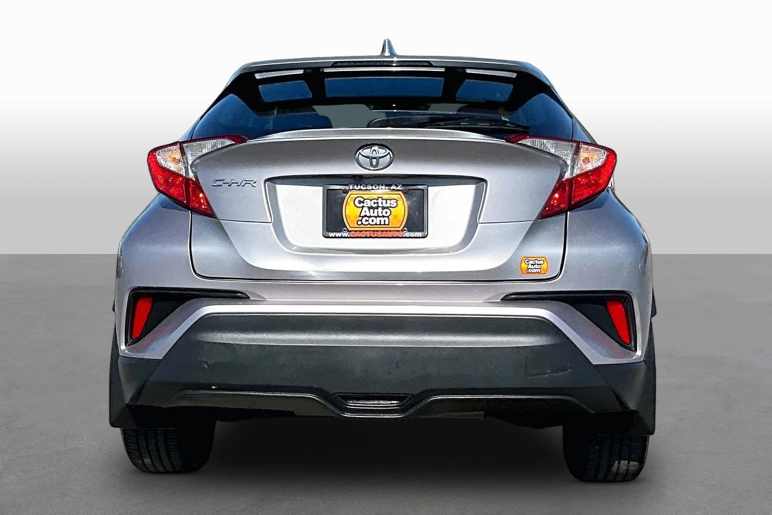 Used 2018 Toyota C-HR XLE FWD image 4