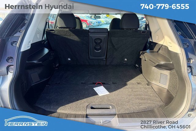 Used 2017 Nissan Rogue S image 24