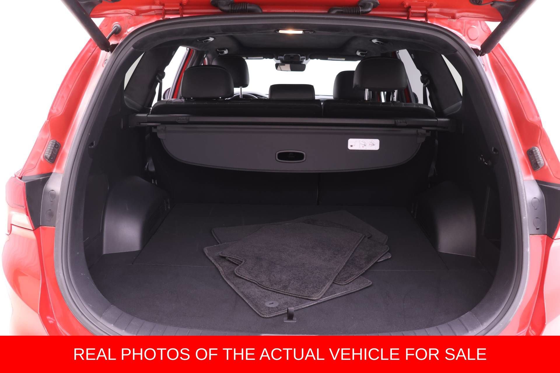 Used 2023 Hyundai Santa Fe Calligraphy image 16