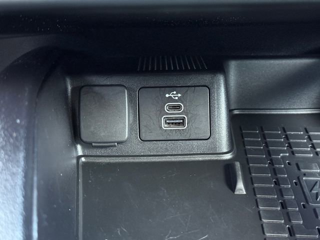 Used 2025 Ford Bronco Sport Badlands image 10