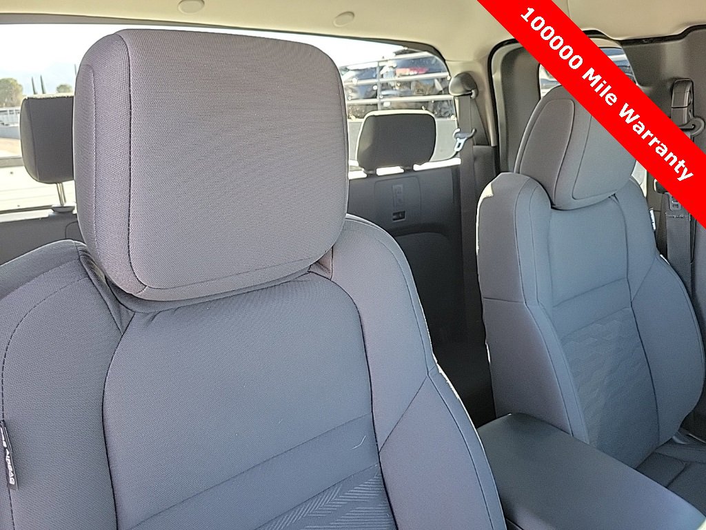 Used 2025 Nissan Frontier S image 46