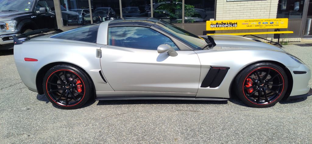 Used 2005 Chevrolet Corvette Coupe w/ Preferred Equipment Group image 2