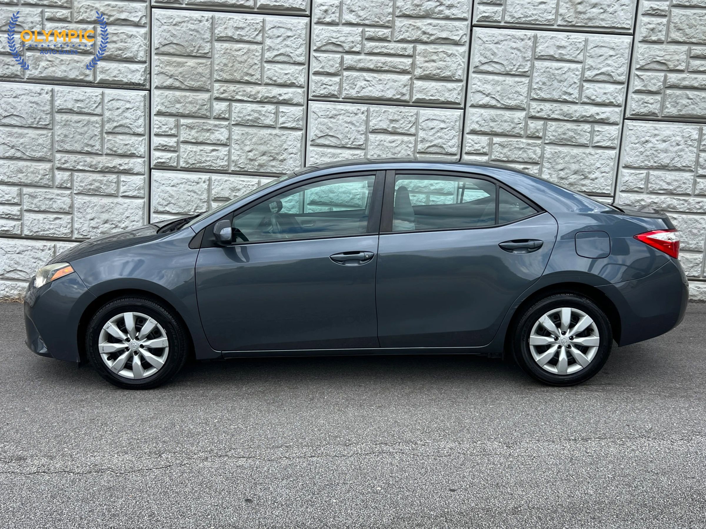 Used 2016 Toyota Corolla LE FWD image 7