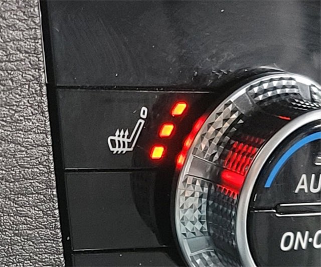 Used 2024 Mitsubishi Outlander SE image 25