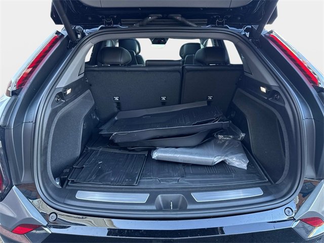 New 2025 Cadillac Optiq Sport 2 w/ LPO, ONYX Package image 6