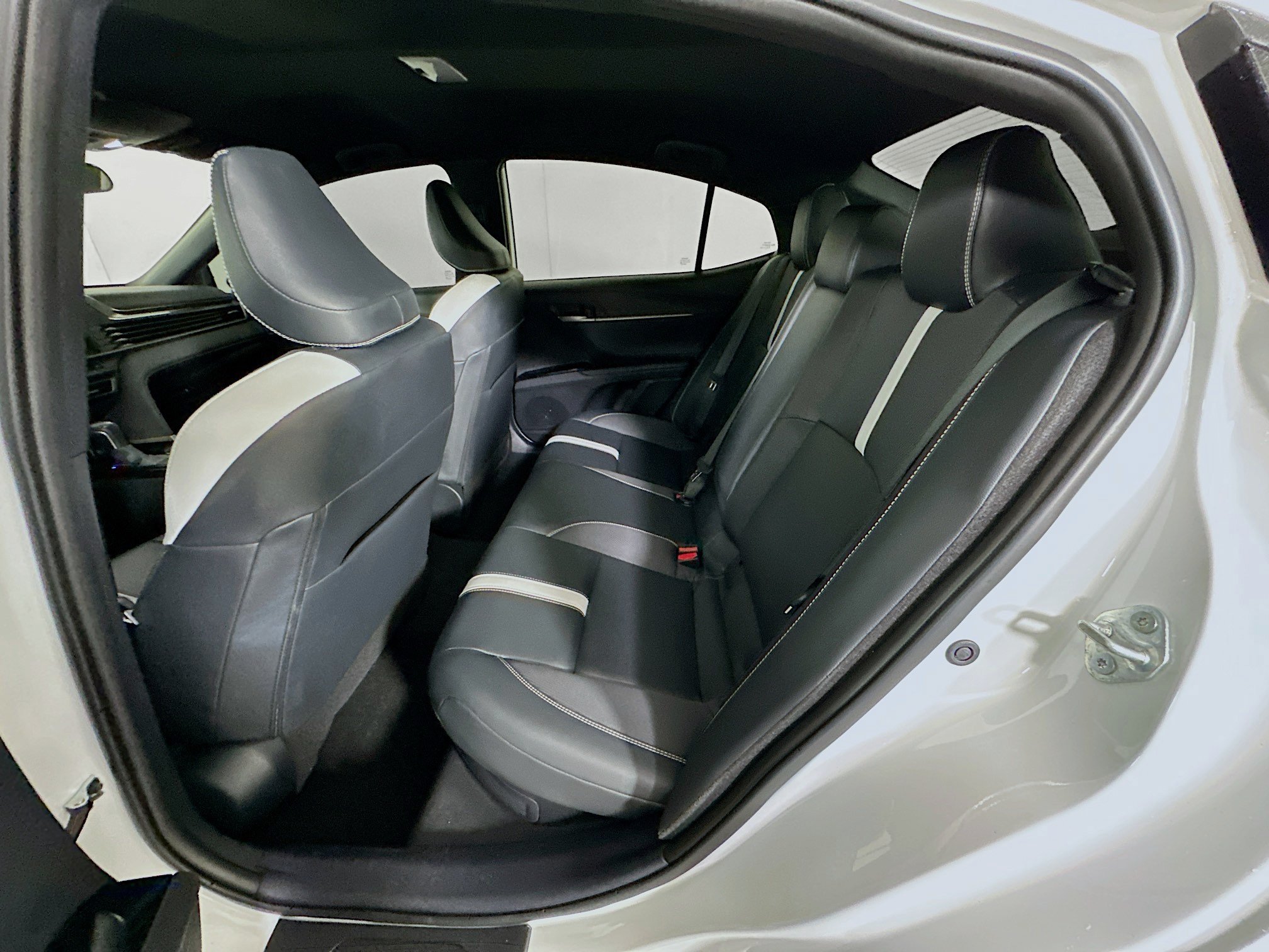 Certified 2025 Toyota Camry SE FWD image 26