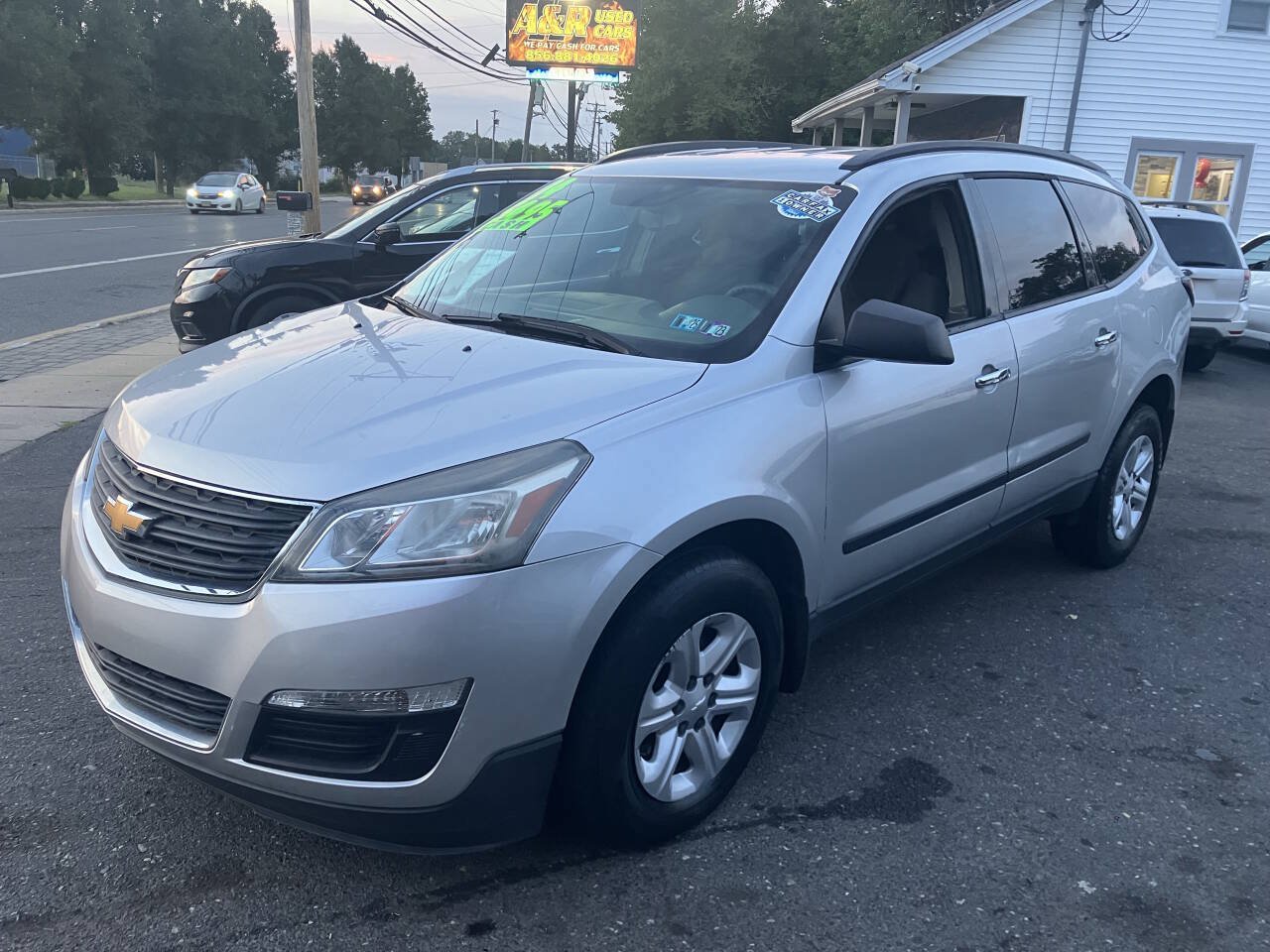 Used 2014 Chevrolet Traverse LS FWD image 3