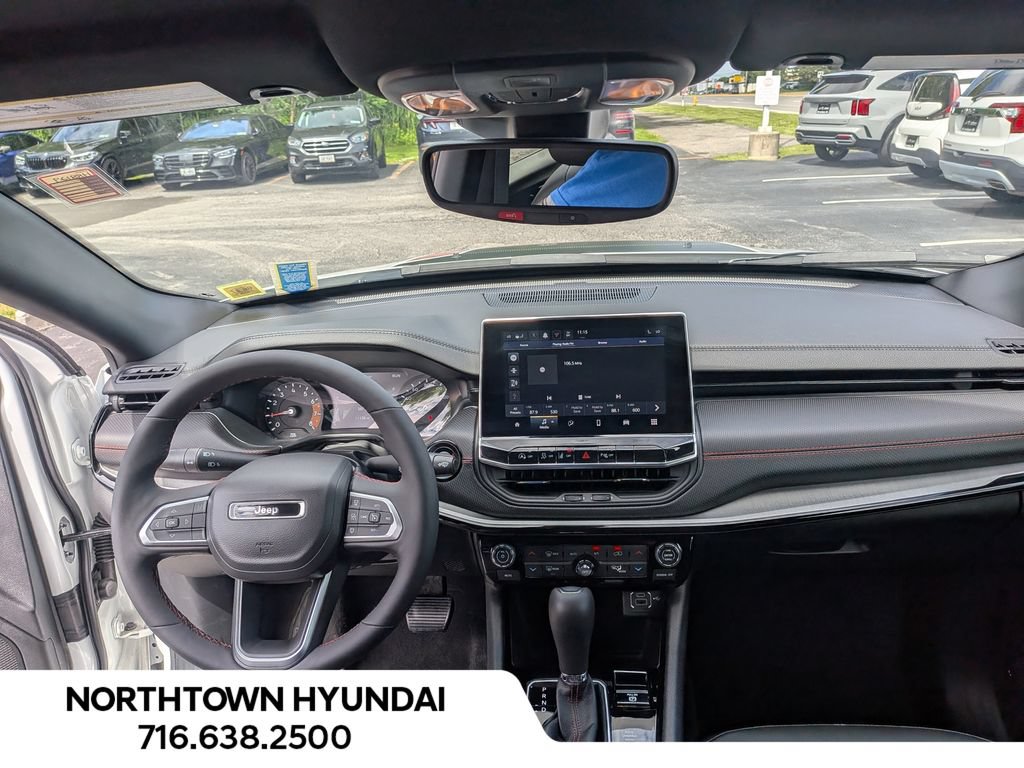 Used 2026 Jeep Compass Trailhawk AWD/4WD image 6