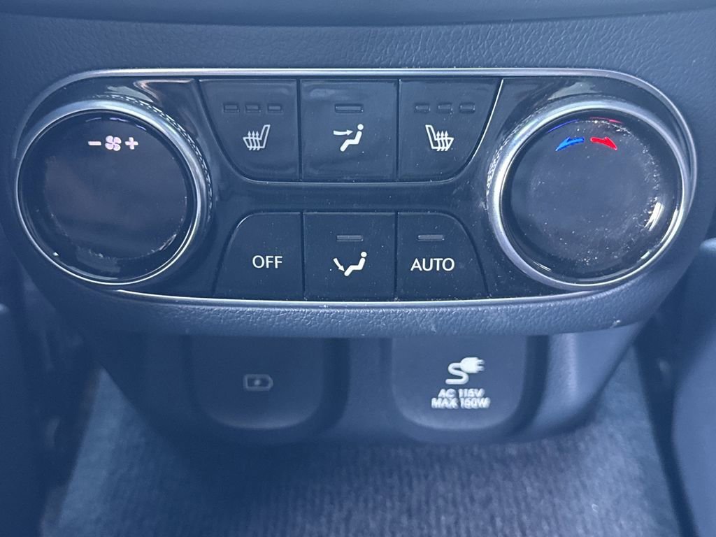 Used 2022 Genesis GV70 3.5T Sport w/ Sport Prestige Package AWD/4WD image 22