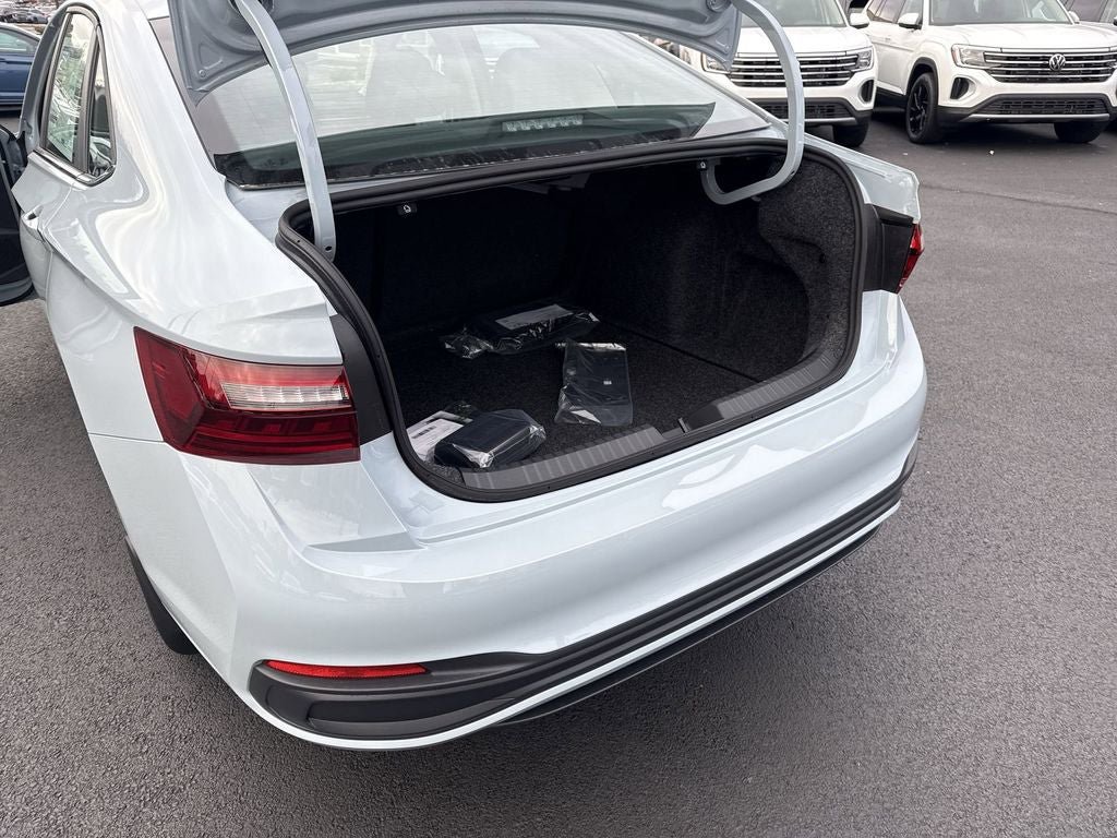 New 2026 Volkswagen Jetta SE FWD image 41