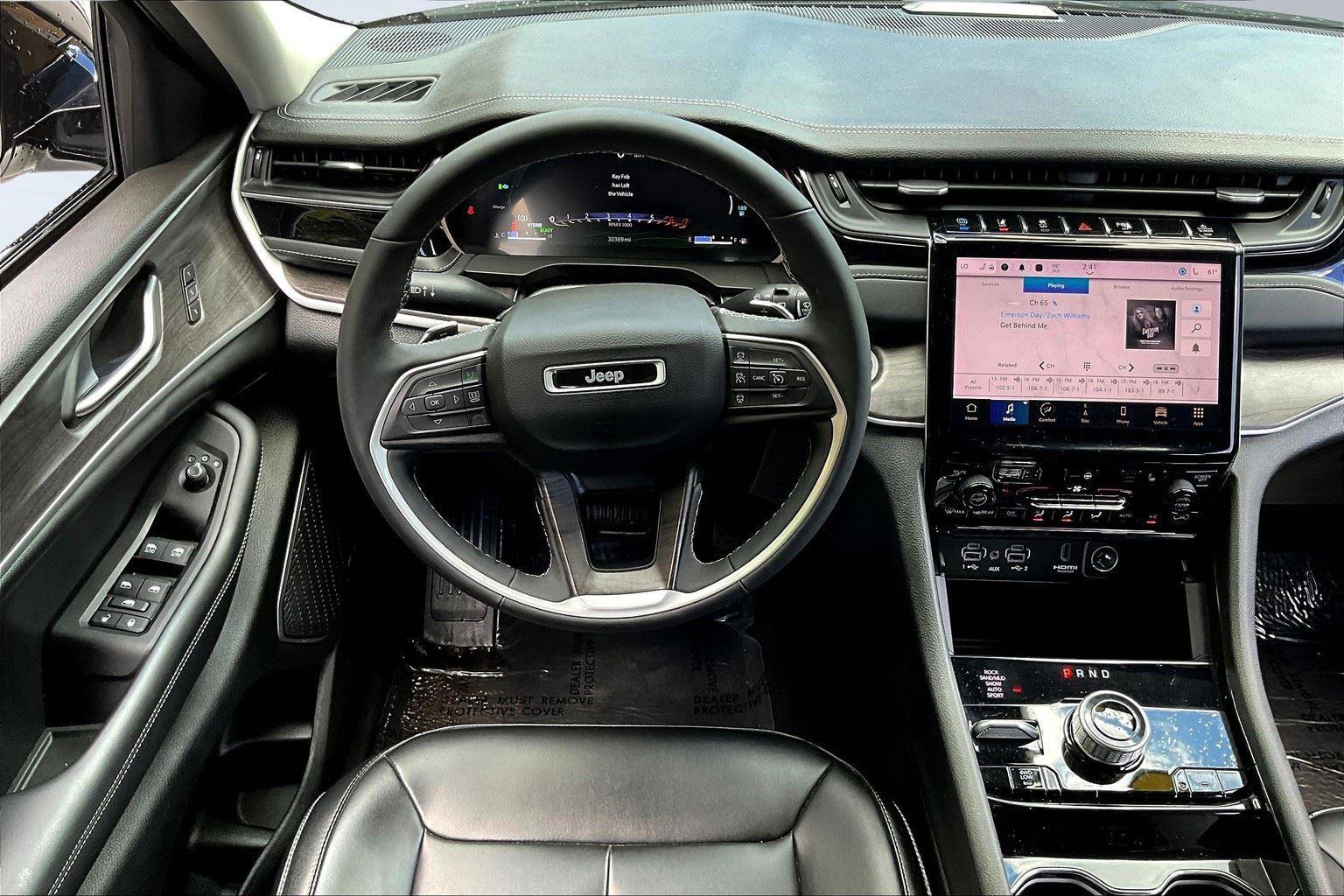 Used 2023 Jeep Grand Cherokee 4WD 4xe image 6