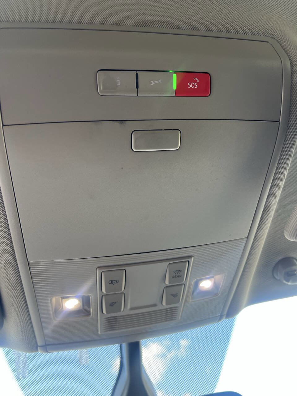 Used 2021 Volkswagen Atlas SE image 30