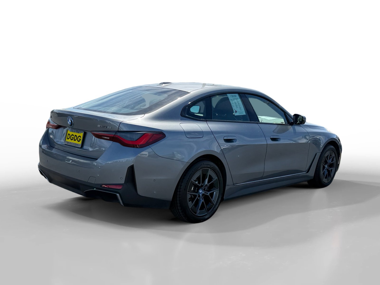 Used 2023 BMW i4 eDrive35 image 5