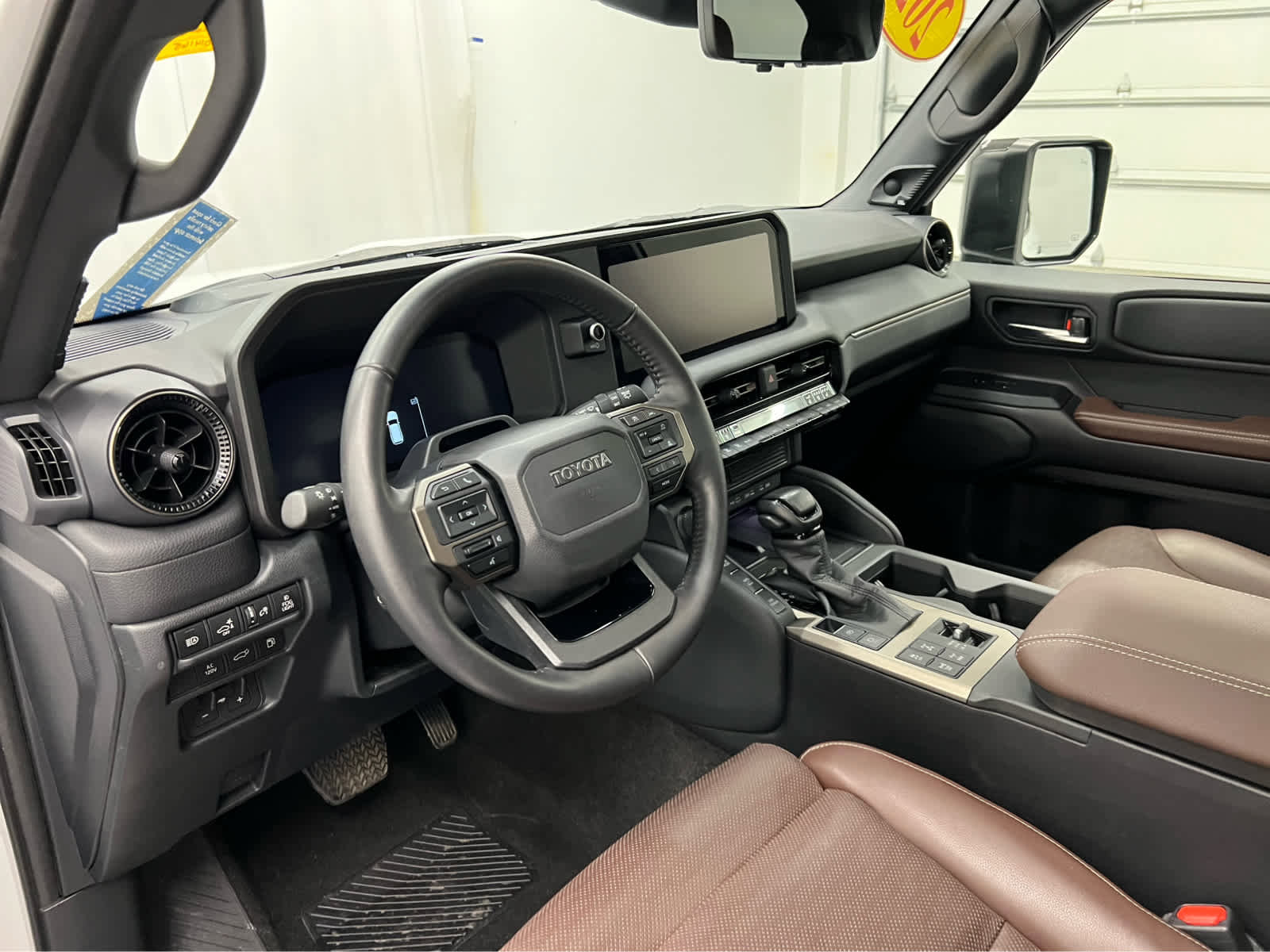Used 2025 Toyota Land Cruiser image 12