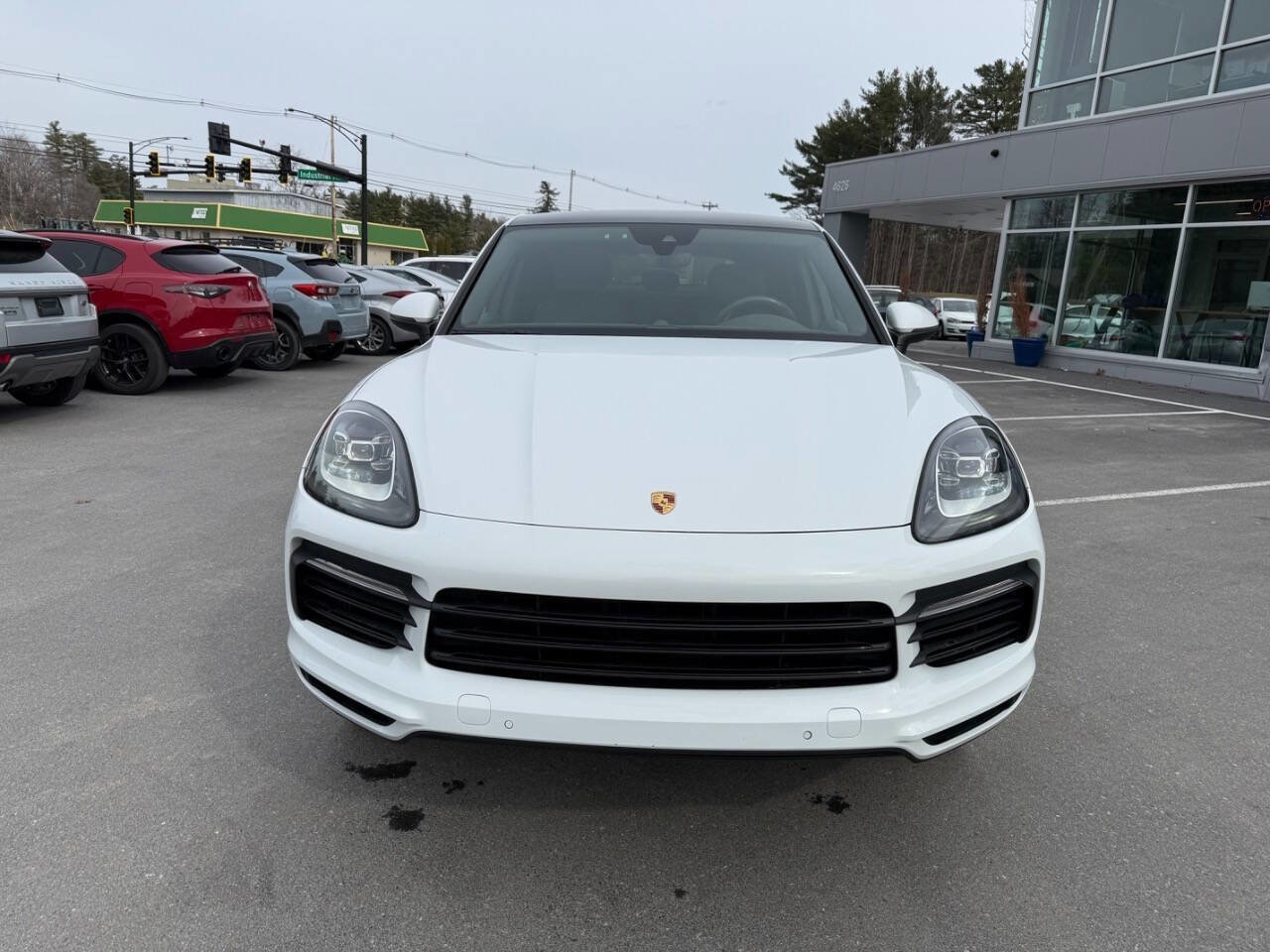 Used 2020 Porsche Cayenne AWD/4WD image 3