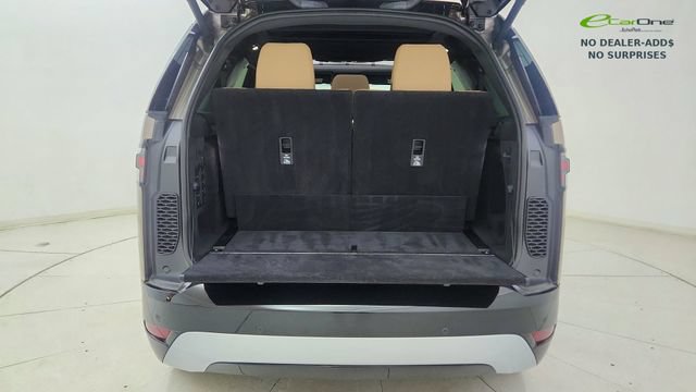 Used 2024 Land Rover Discovery Metropolitan Edition AWD/4WD image 20