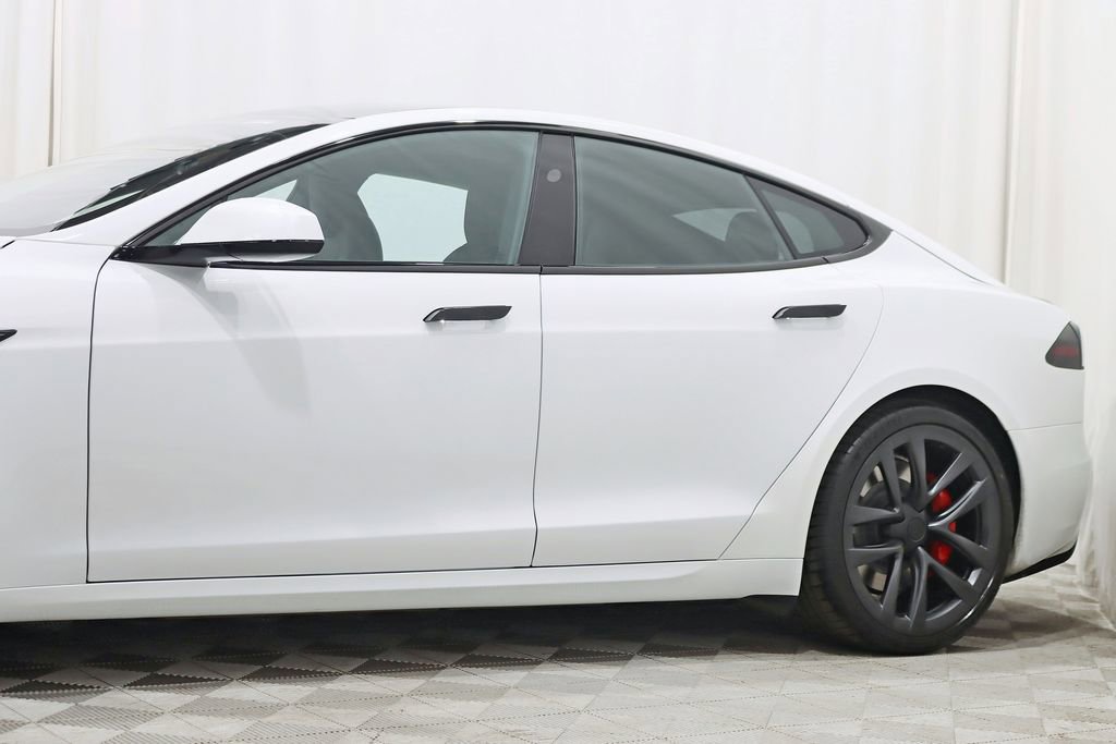 Used 2023 Tesla Model S Plaid image 3
