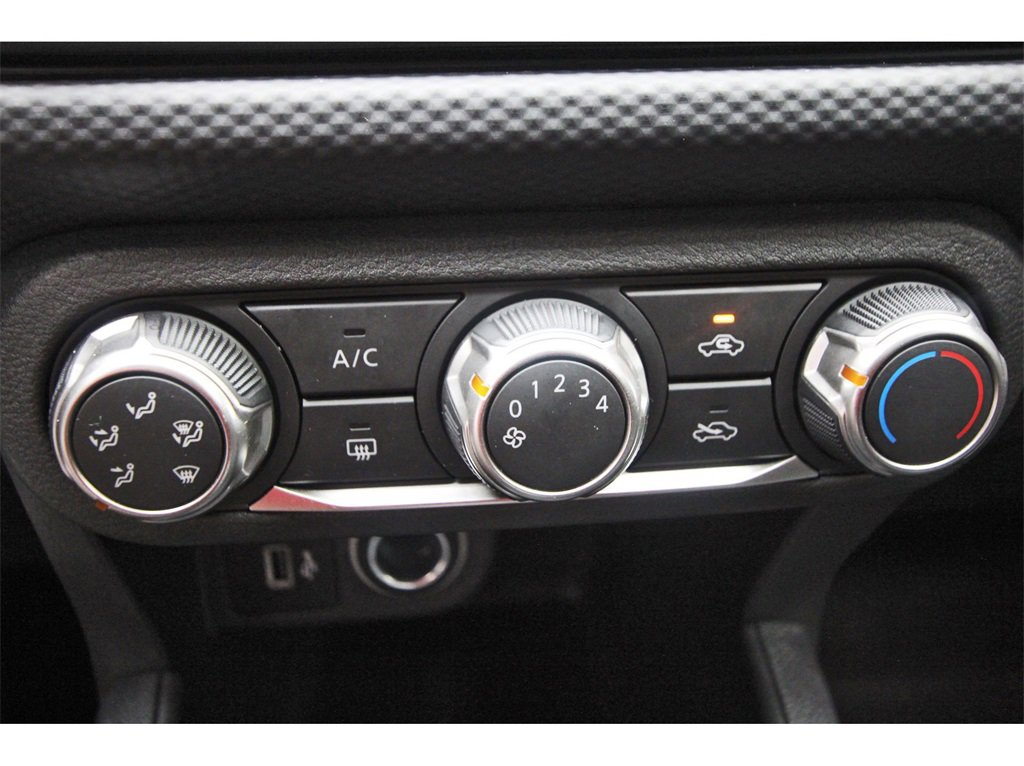 Used 2025 Nissan Kicks Play S image 25