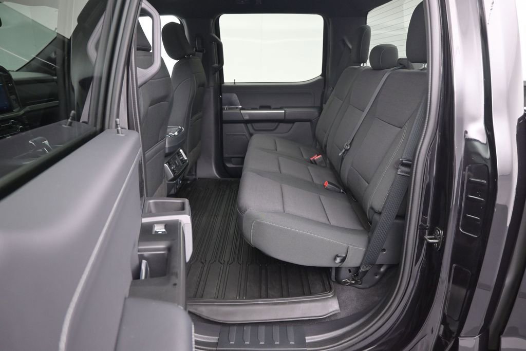 Certified 2025 Ford Expedition Active RWD image 9