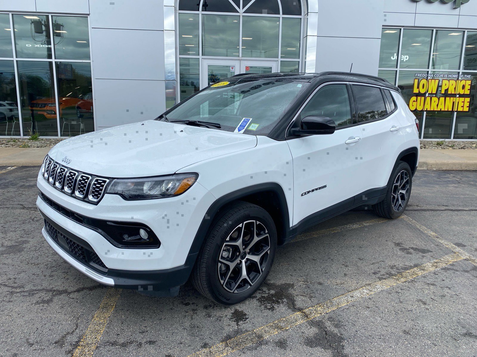 Used 2025 Jeep Compass Limited AWD/4WD image 1