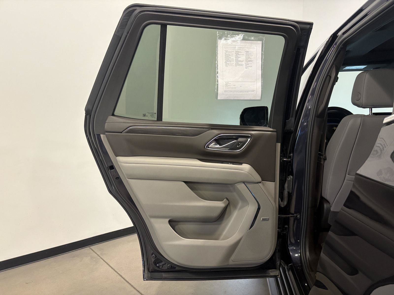 Used 2024 Chevrolet Tahoe LT w/ LT Signature Package AWD/4WD image 33