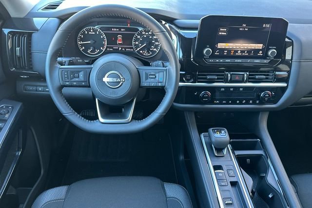New 2025 Nissan Pathfinder SV image 9
