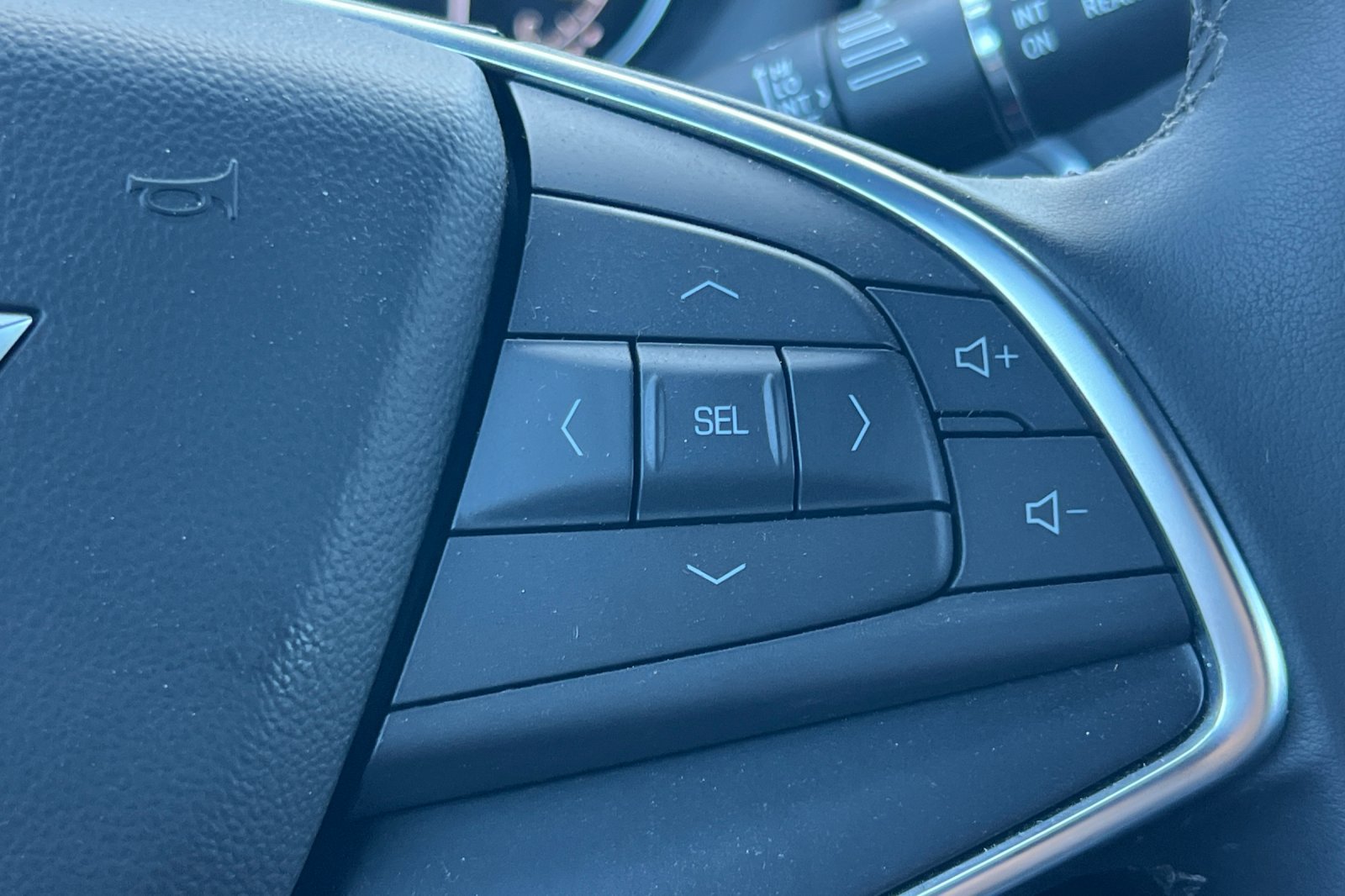 Used 2026 Cadillac XT5 Luxury FWD image 36