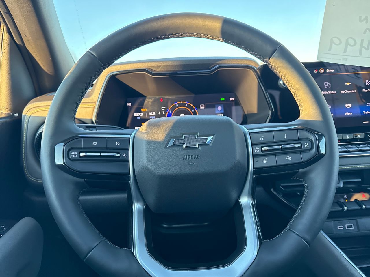 Used 2025 Chevrolet Colorado ZR2 w/ Technology Package image 17