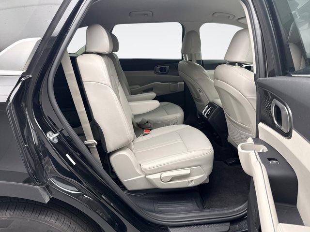 Used 2023 Kia Sorento EX AWD/4WD image 19