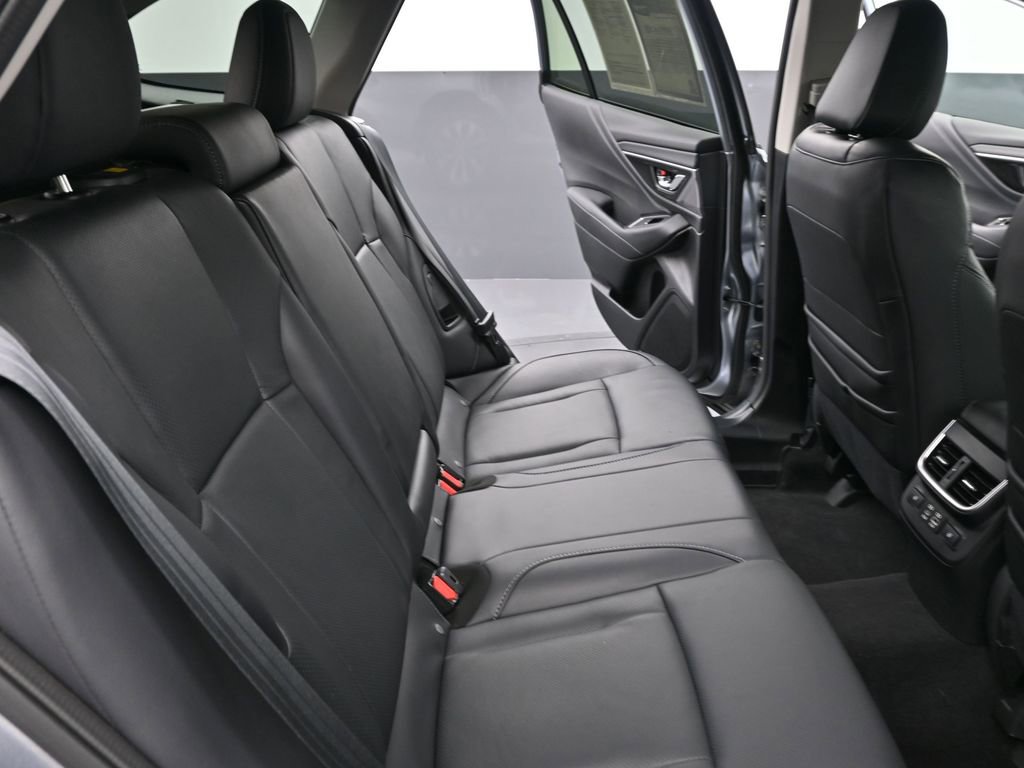 Used 2025 Subaru Outback Touring XT image 27