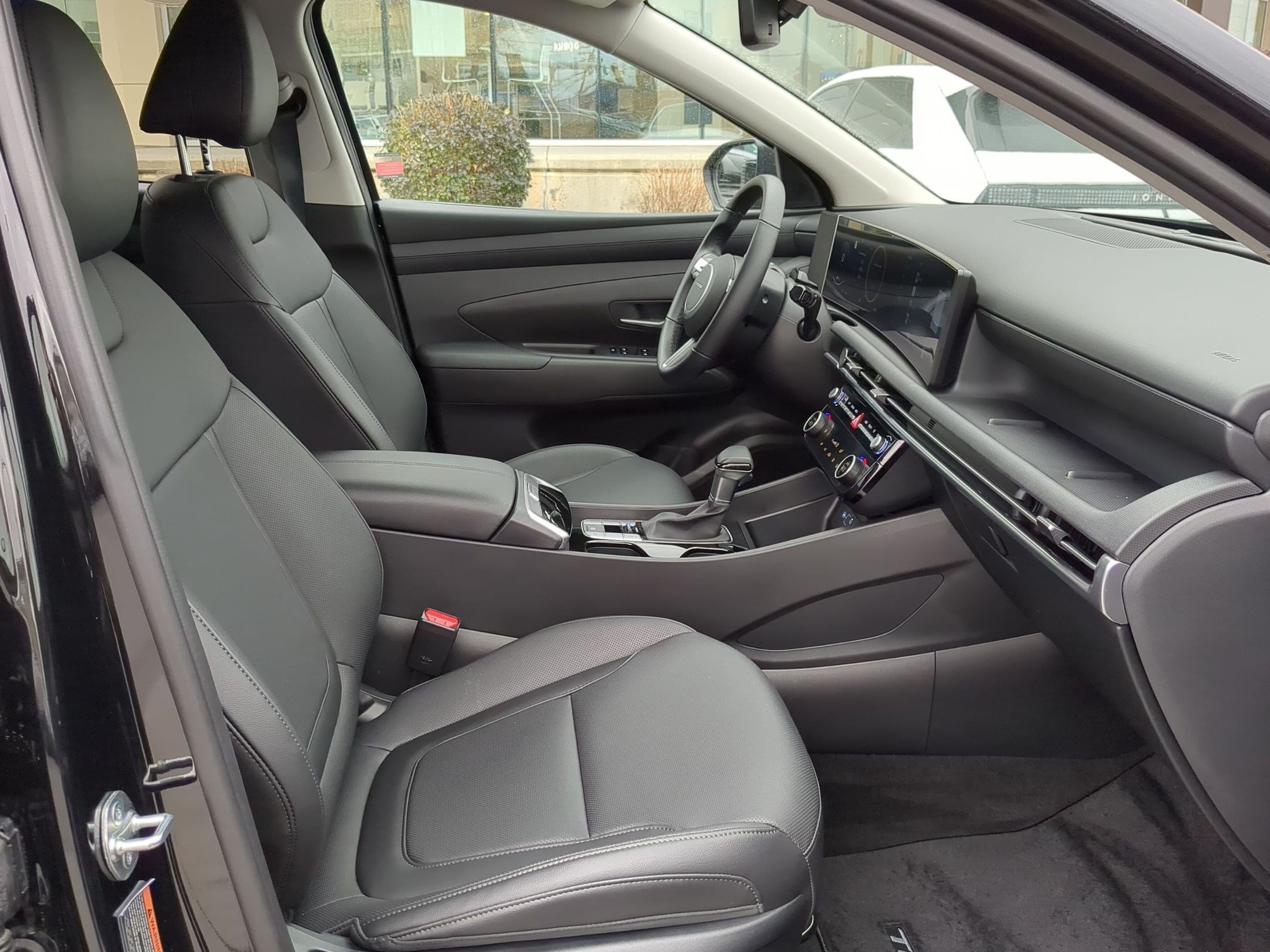 Used 2025 Hyundai Tucson SEL AWD/4WD image 34