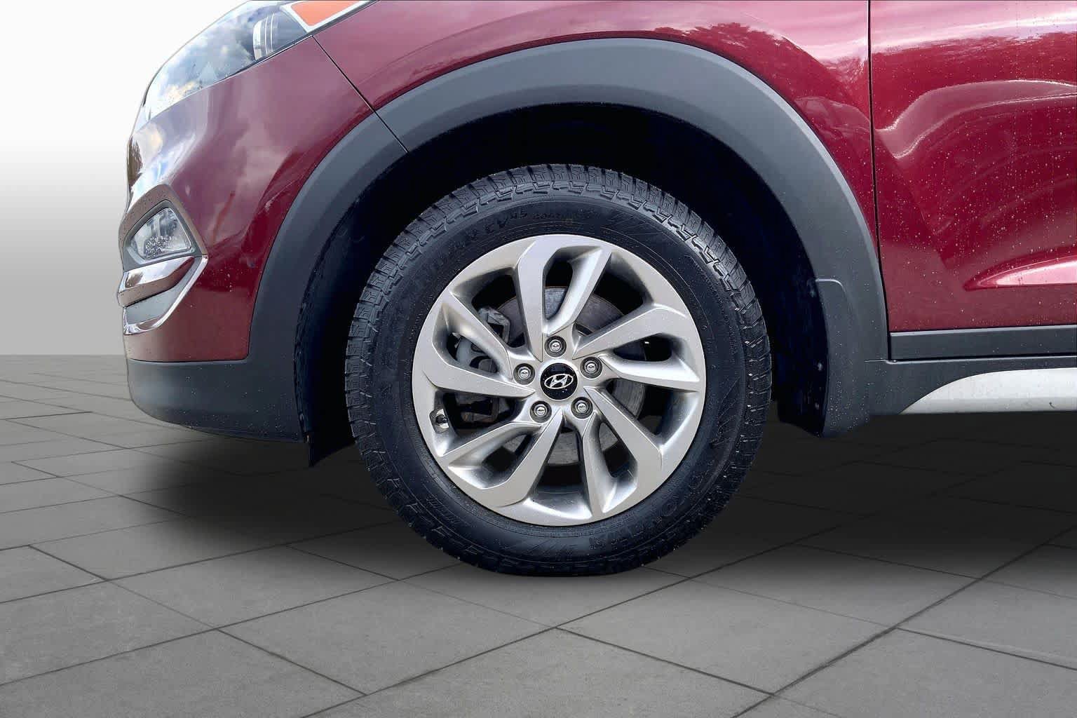 Used 2017 Hyundai Tucson SE w/ SE Popular Package 02 AWD/4WD image 11