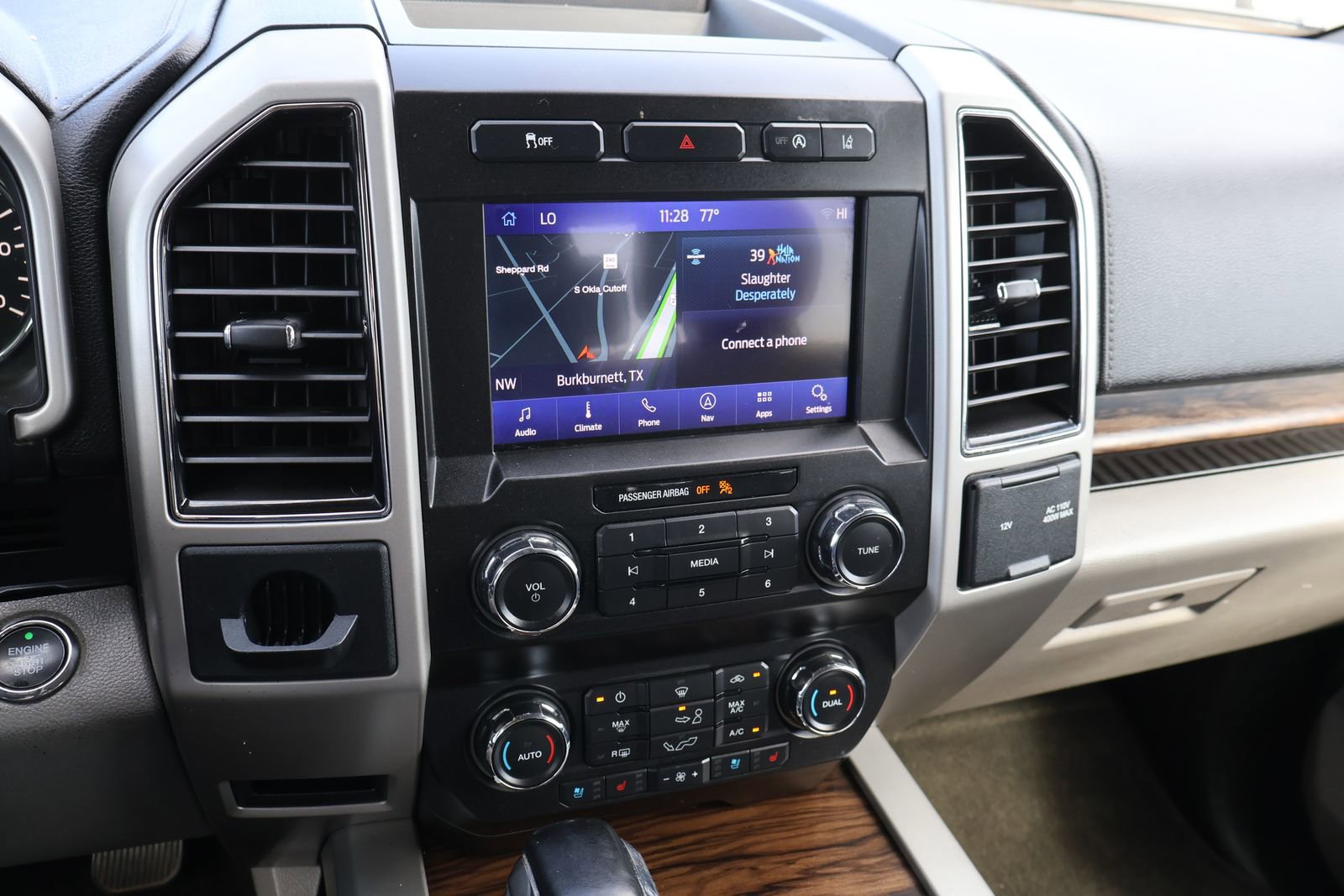 Used 2020 Ford F150 Lariat image 24