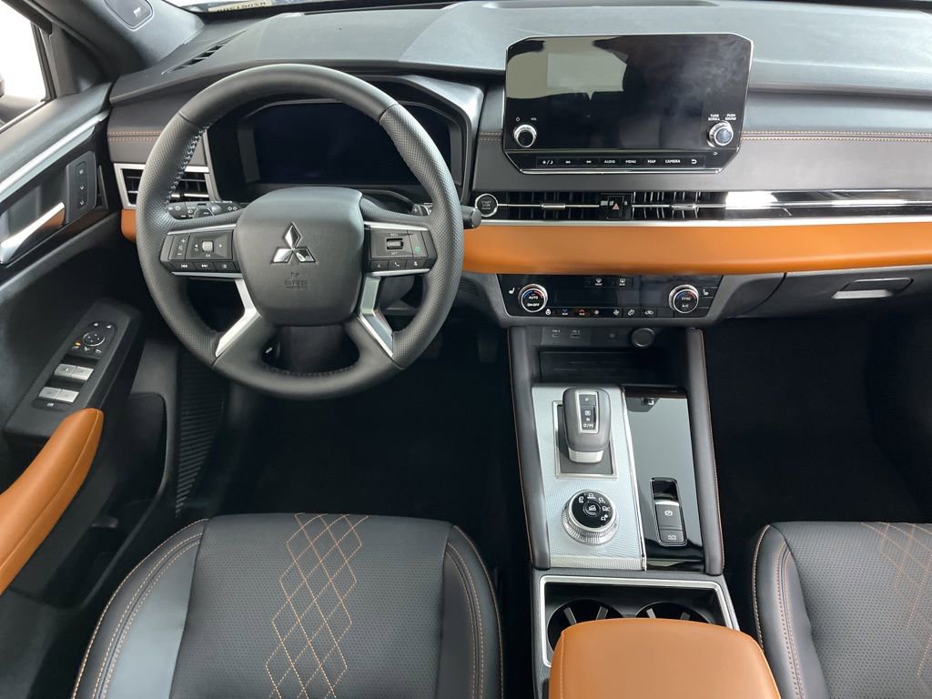 Used 2024 Mitsubishi Outlander SEL image 5