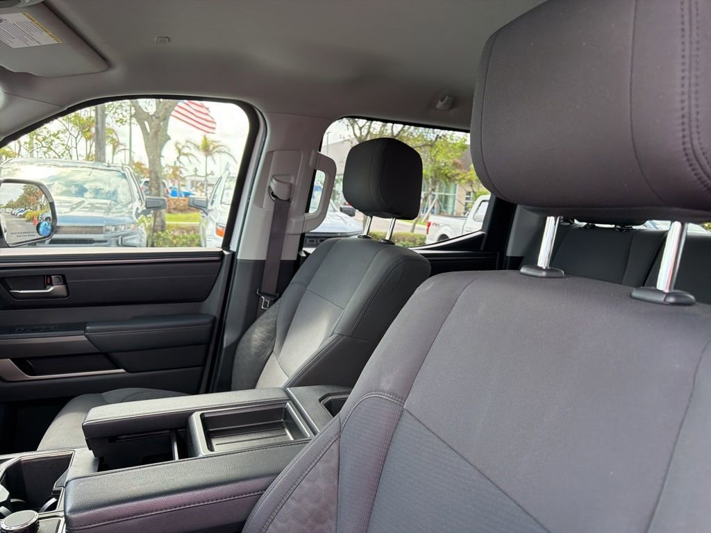Used 2022 Toyota Tundra SR5 w/ SR5 Convenience Package image 10